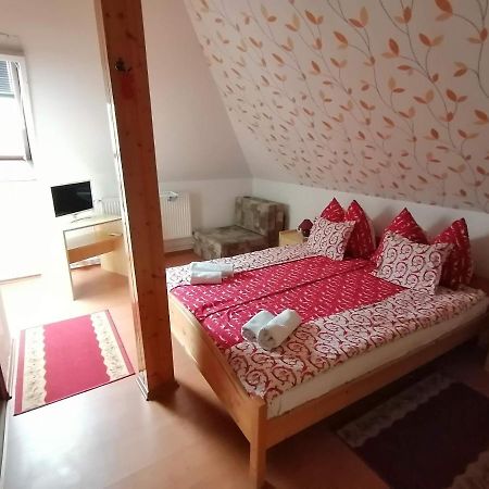 Joos Apartman Sárvár Esterno foto