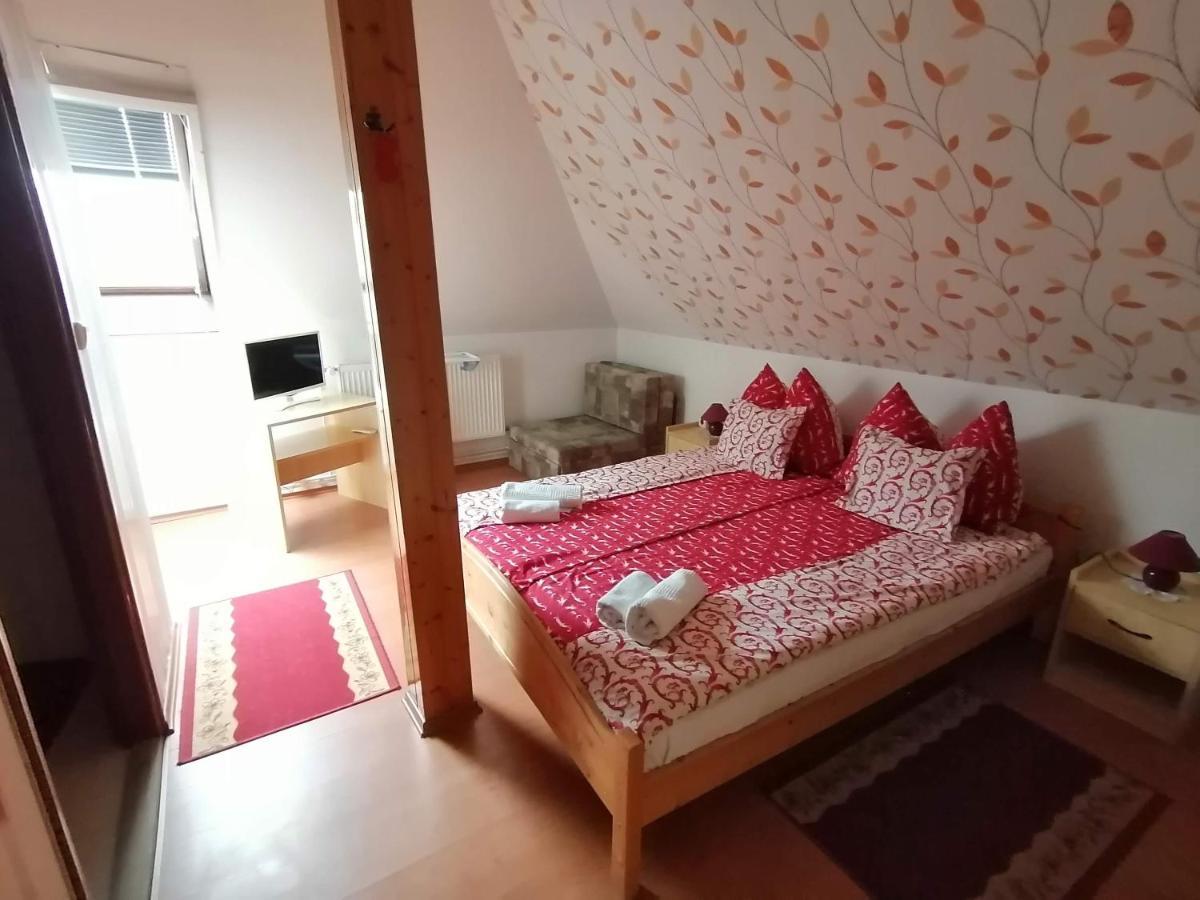 Joos Apartman Sárvár Esterno foto